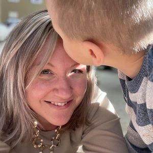 Meet your Posher, Angela